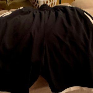 Adidas Boys Basketball Shorts Size M